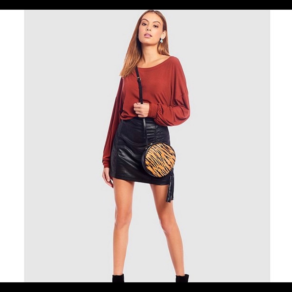 ⏰❗️🆕Free People Shimmy Shake V-Back Knit Top - Picture 2 of 8